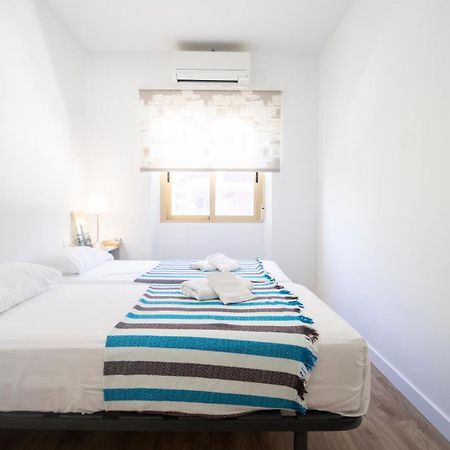 Apartamentos céntricos, parking, wifi y A/C Granada Exterior foto