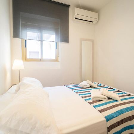 Apartamentos céntricos, parking, wifi y A/C Granada Exterior foto