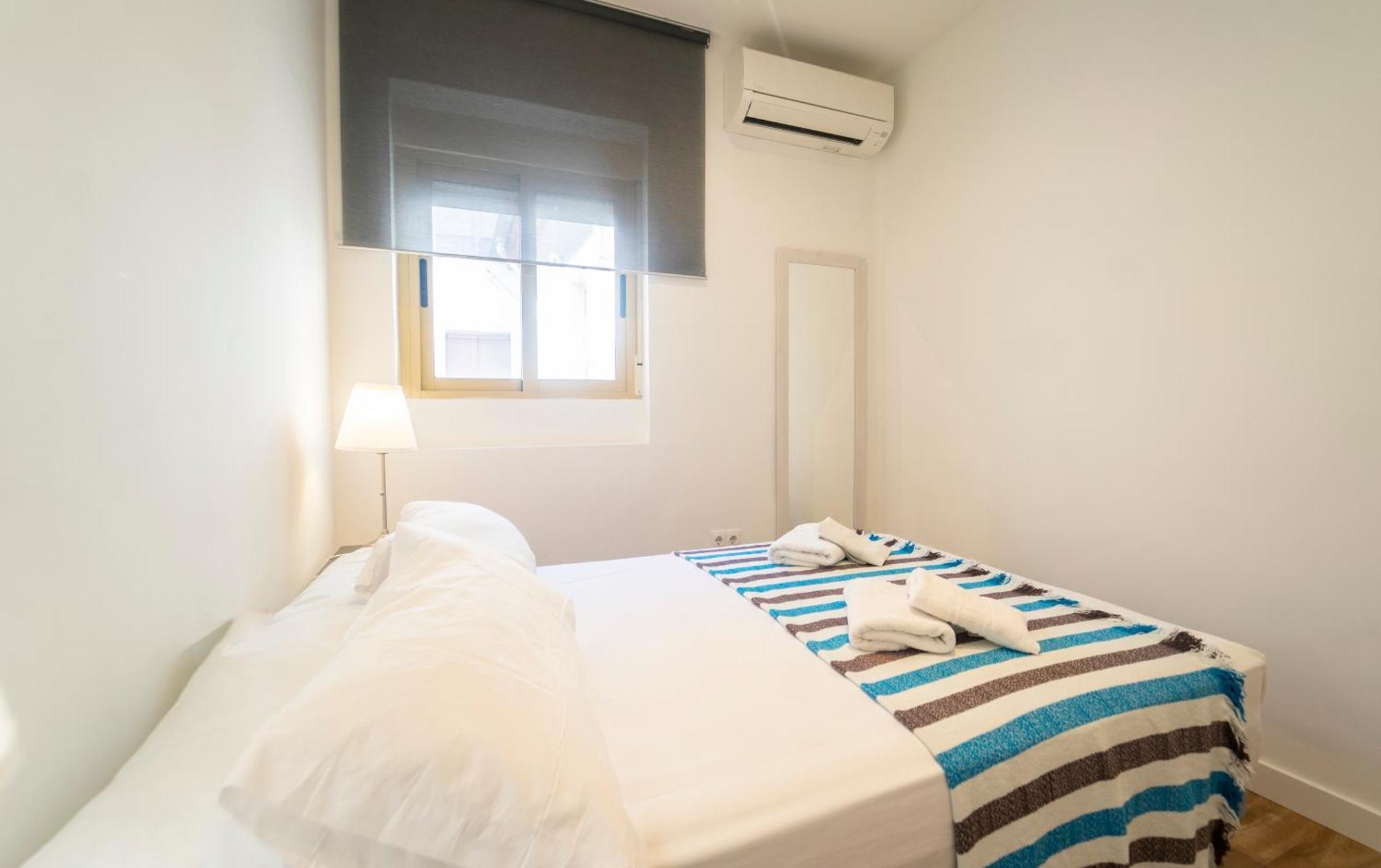 Apartamentos céntricos, parking, wifi y A/C Granada Exterior foto